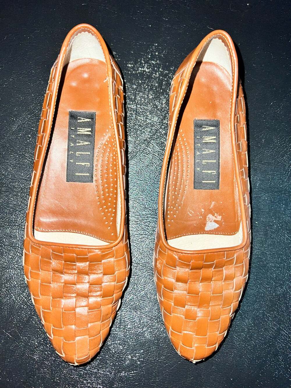 Amalfi Made In Italy Ladies Vintage Woven Leather Loafer - size 7